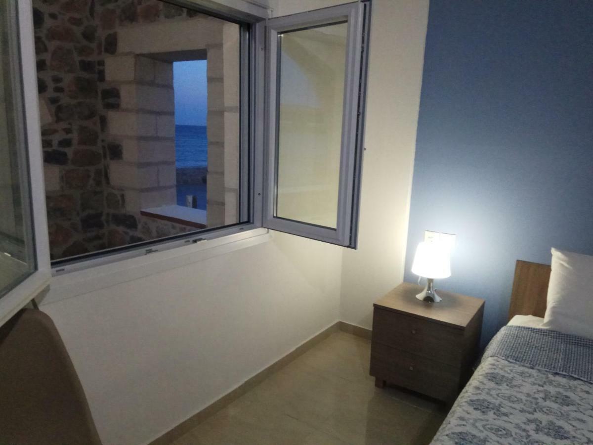Zea Waves Apartments Kastri  Exterior photo